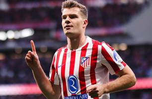 Barcelona considera Alexander Sorloth para substituir Lewandowski