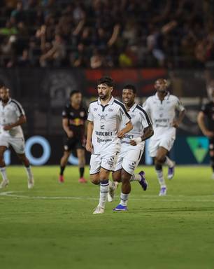 Taliari marca golaço do meio-campo em Remo x Bragantino