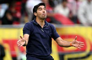 Tecnico Abel Ferreira foi suspenso por oito jogos pelo STJD por ofensas a arbitragem (Foto: AFP)