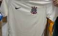 Vaza foto da nova camisa I do Corinthians para o restante da temporada. (Foto: Reproducao