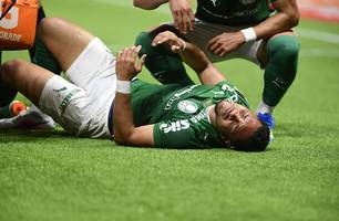 Vitor Roque preocupa Palmeiras após nova lesão no tornozelo