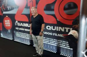 Zico posa para fotos em evento de pre-estreia de 'Zico, o samurai de Quintino' (Foto: Hugo Perruso / Agencia O Dia)