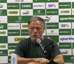 Palmeiras cita regra da IFAB e reclama de decisão do VAR