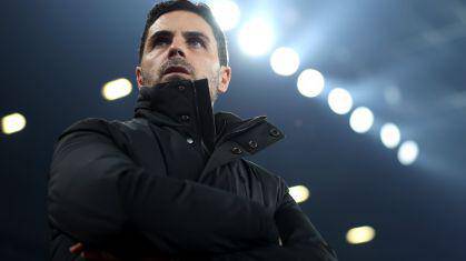 Após conquista histórica, Arsenal prioriza permanência de Arteta