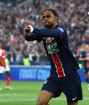 Barcelona mira Barcola com oferta milionária ao PSG