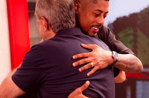 Bap, presidente do Flamengo, e Bruno Henrique. (Foto: Adriano Fontes/Flamengo)
