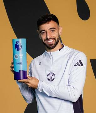 Bruno Fernandes é eleito o melhor jogador da Premier League