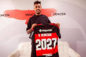 Bruno Henrique renova com Flamengo ate 2027 (Foto: Adriano Fontes/Flamengo)