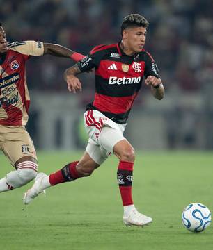 Carrascal retorna ao Flamengo e deve ser titular na Colômbia