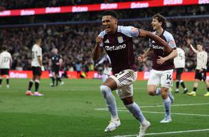 Comemoracao de Ollie Watkins (Foto: Darren Staples / AFP)