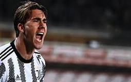 Vlahović desperta interesse de clubes europeus
