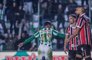 Ferreirinha e expulso com 30s em campo, e Sao Paulo cai diante do Juventude na Copa do Brasil (Foto: Fernando Alves/ECJ)