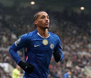 João Pedro quer deixar Chelsea rumo ao Barcelona