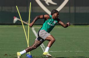 John Kennedy no treinamento do Fluminense (Foto: Lucas Mercon / Fluminense)