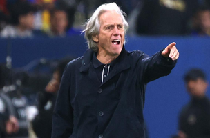 Jorge Jesus e o tecnico do Al-Nassr (Foto: Fayez Nureldine / AFP)