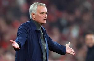 Jose Mourinho, treinador do Benfica (Foto: PATRICIA DE MELO MOREIRA / AFP)