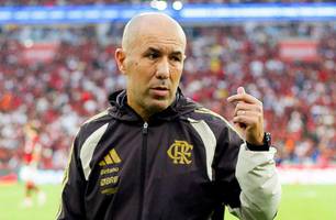 “Entregamos o jogo”, diz Jardim após empate do Flamengo
