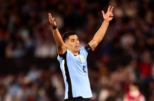 Luis Suarez, em sua ultima partida como jogador da selecao do Uruguai, no 0 a 0 com o Paraguai. (Foto: Mariana Greif/Reuters)
