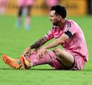 Messi deixa campo com dores em última partida antes do Mundial