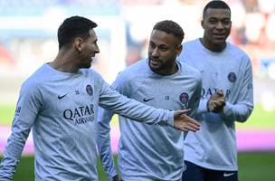 Messi, Neymar e Mbappe - PSG x Auxerre - Campeonato Frances. (Foto: AFP)