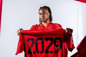 Michael Olise (Foto: Divulgacao/Bayern)