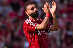 Mohamed Salah se despede do Liverpool (Foto: Divulgacao / Liverpool)