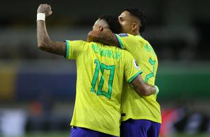 Seleção brasileira recebe primeiros convocados e monitora situação de Neymar