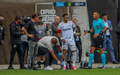 Neymar no atendimento medico durante Santos x Coritiba, valida pela 16a rodada do Campeonato Brasileiro, realizada na Neo Quimica Arena, em Sao Paulo, no domingo (17) (Foto: RAPHAEL CAMPOS DO PRADO/AGENCIA O DIA/ESTADAO CONTEUDO