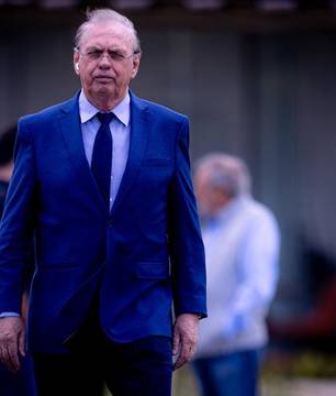 Corinthians enfrenta risco de novas sanções por dívidas