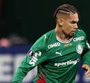 Paulinho demonstra insatisfação com desempenho do Palmeiras
