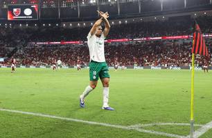 STJD absolve Paulinho de acusação por provocação contra torcedores do Flamengo