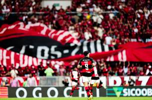 Pedro em acao pelo Flamengo no classico com o Vasco, no Maracana (Foto: Gilvan de Souza / Flamengo)