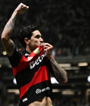 Pedro garante Flamengo nas oitavas da Libertadores