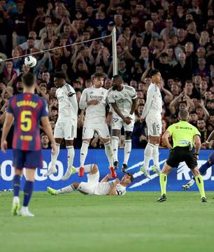 “Seria um erro”: Koeman pede continuidade de Rashford no Barça