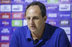 Rogerio Ceni durante entrevista coletiva (Foto: Rafael Rodrigues / EC Bahia)