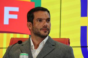 Samir Xaud, presidente da CBF, em entrevista coletiva no Beira-Rio. (Foto: Tomas Hammes)