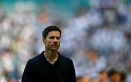 Xabi Alonso é cotado para comandar o Chelsea