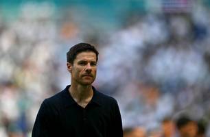 Xabi Alonso é cotado para comandar o Chelsea