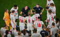 AP (Foto: O técnico Thomas Tuchel conversa com os jogadores da seleção inglesa