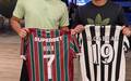 Arthur Cabral e Hulk trocam camisas (Foto: Reproducao / Instagram @arthurcabral9