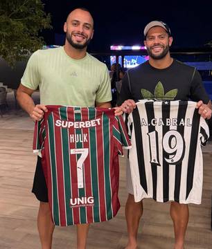 Pausa para a Copa promove encontro entre Arthur Cabral e Hulk