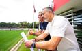 Bap, presidente do Flamengo, e Jose Boto no Ninho do Urubu (Foto: Marcelo Cortes / Flamengo