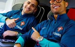 Com dois gols, Cristiano Ronaldo protagoniza momento marcante com Dalot
