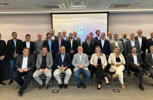 Dirigentes de alguns clubes da FFU. (Foto: Divulgacao)