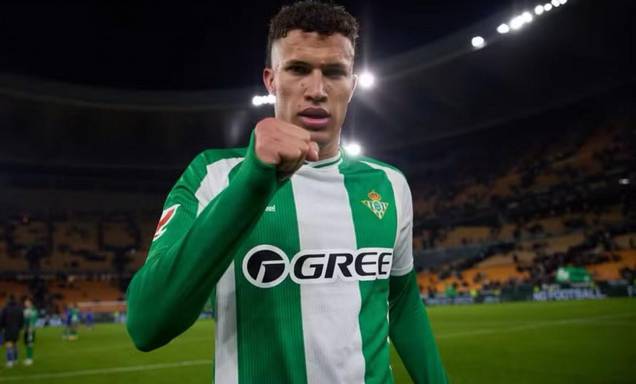 Vasco se aproxima de acerto por Deossa do Betis