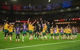 Provocações da Turquia motivaram Austrália na estreia da Copa, revela Irankunda