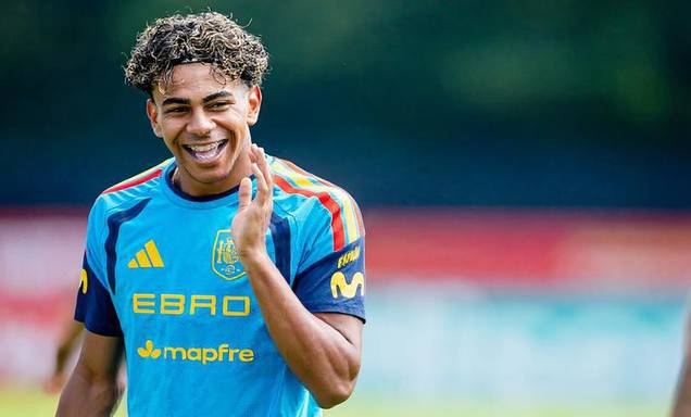 Michel Bastos se rende a Lamine Yamal e faz comparação com Messi