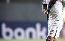 New York City faz investida por defensor do Vasco