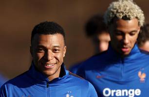 Mbappé quer enfrentar Cristiano Ronaldo e Neymar na Copa