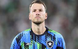 Botafogo avalia saída de Neto e monitora o mercado em busca de goleiros